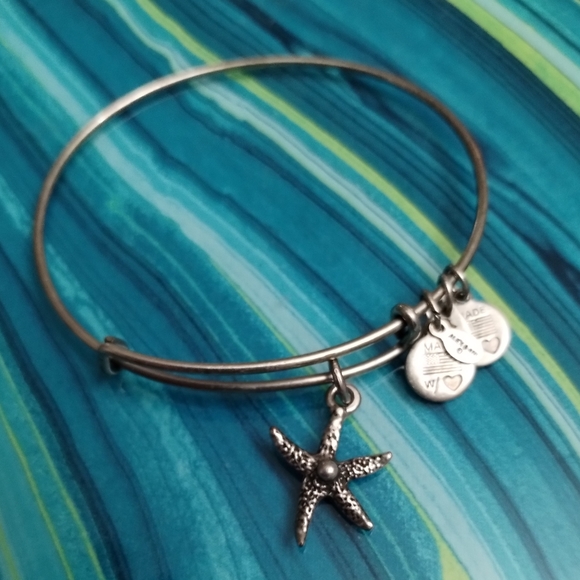 Alex And Ani Starfish Bracelet - Picture 5 of 9